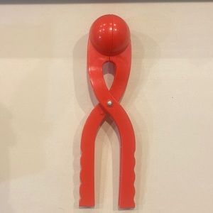 SNOWBALL MAKER Red EUC
